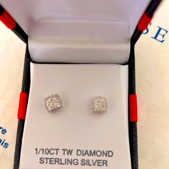 New Diamond 1/10 ct sterling silver earning - Picture 11 of 13